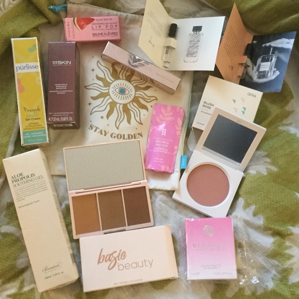 Bundle of NEW IPSY items